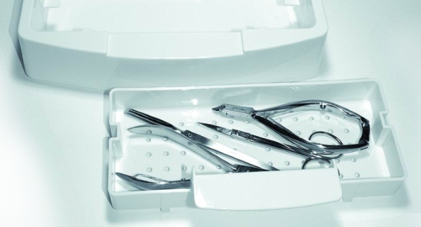 Armoire de séchage pour outils de manucure. Instructions de stérilisation, prix, lequel acheter. Évaluation