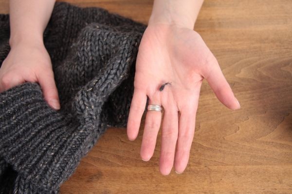 Comment se débarrasser des pellets sur les vêtements après le lavage, pour toujours, à la maison