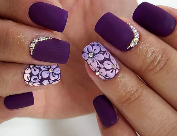 Manucure violette pour ongles courts. La combinaison de couleurs, de photos, de nouveaux articles 2020 Gel Polish
