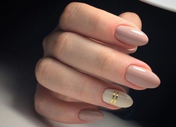 Manucure classique pour ongles courts. Photos, nouveaux designs Gel Polish 2020